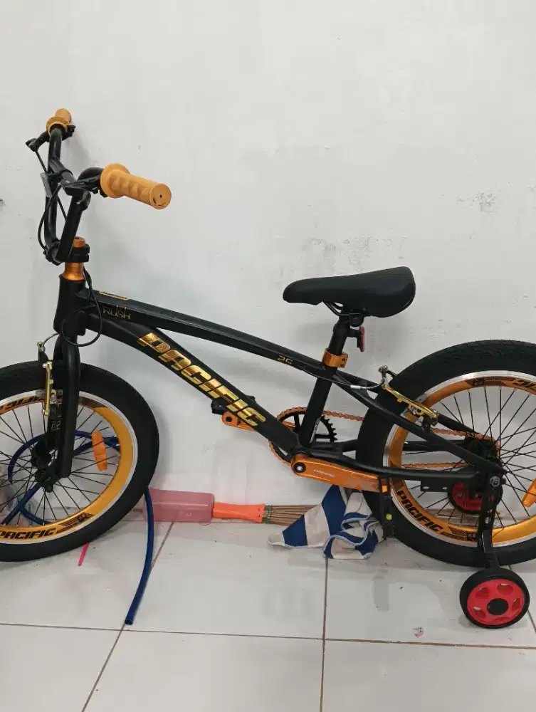 Sepeda pacific bmx anak