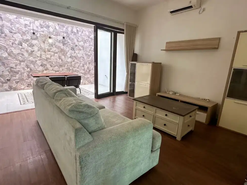 Rumah Sewa Semi Furnished di Cluster Discovery Bintaro JS-18255