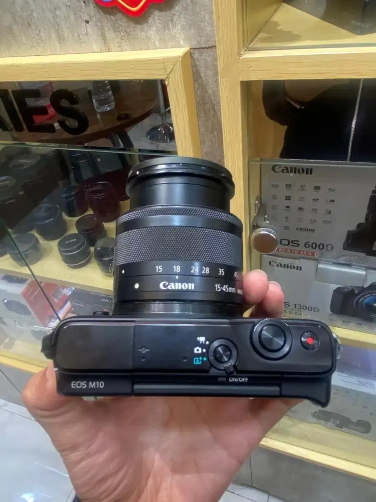 Kamera canon M10 black