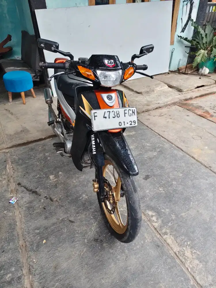 F1ZR ISTIMEWAH PEGANGAN SENDIRI