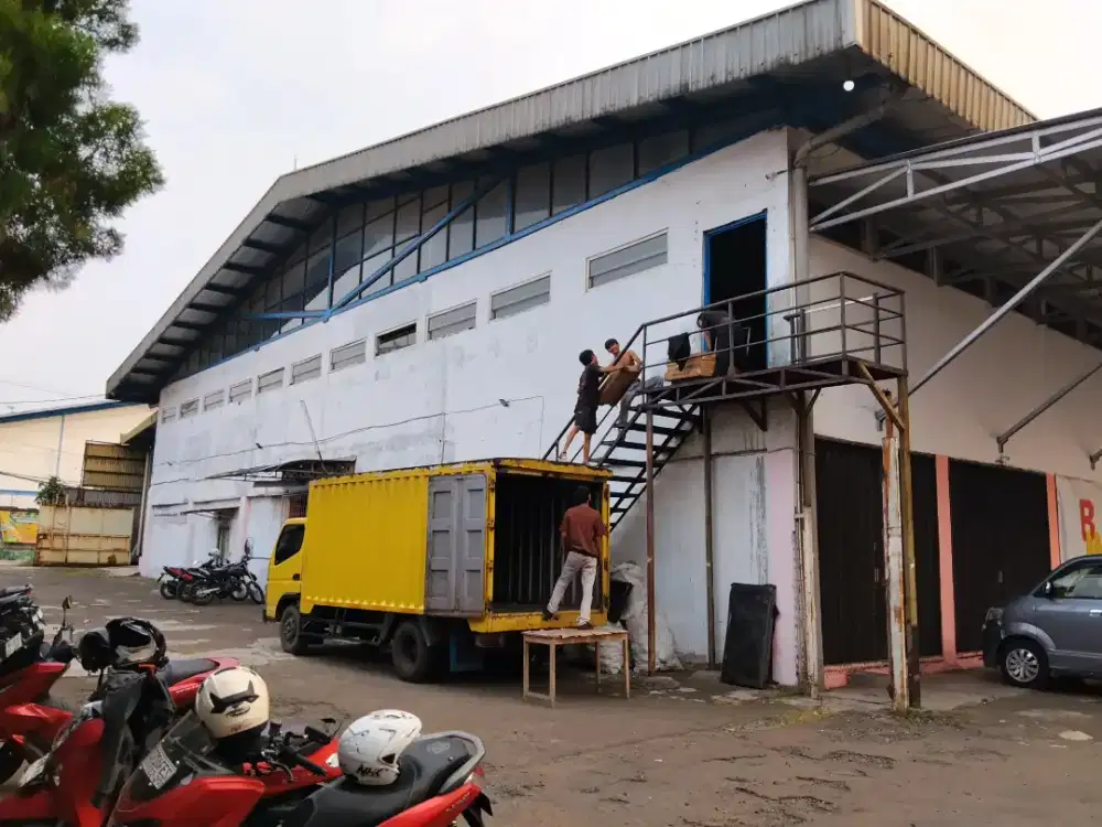 Sewa gudang Cibinong lt2500