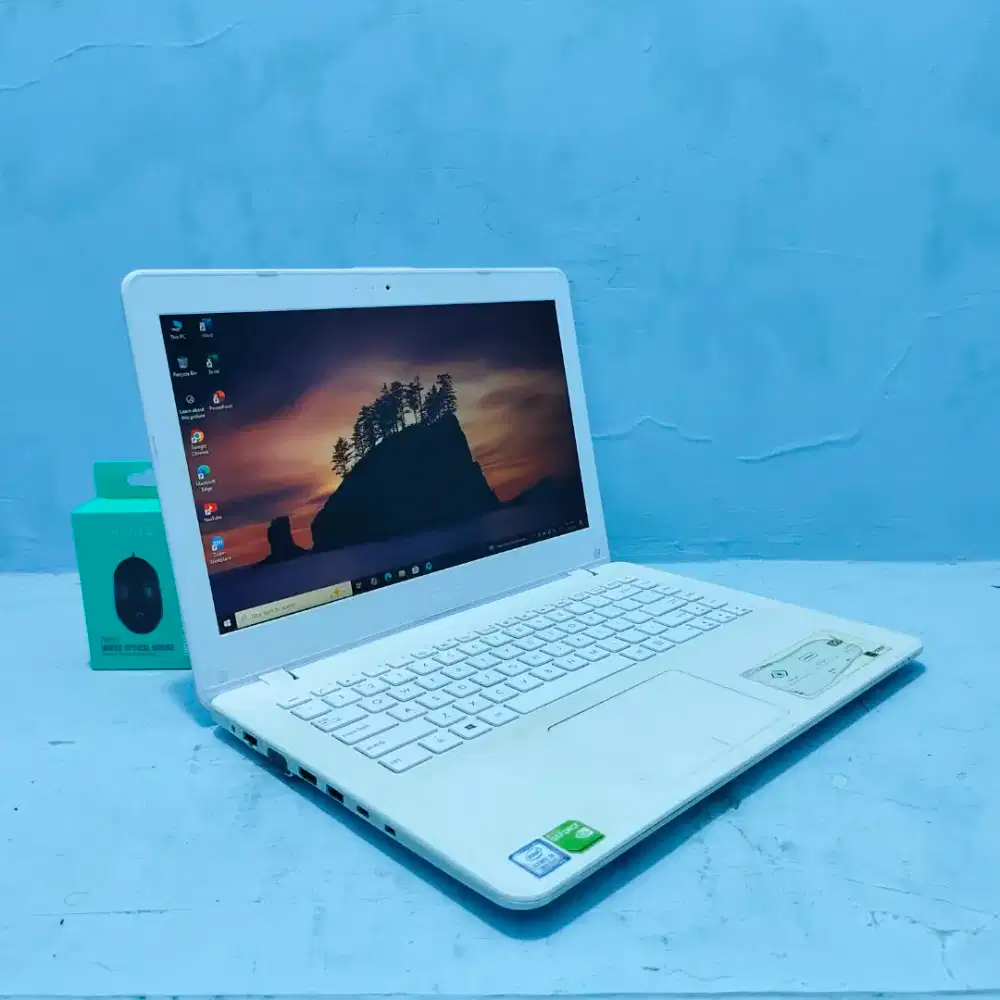 Laptop Gaming Asus Slim Core i5 Gen 8 Ram 4GB Dual VGA Siap pakai