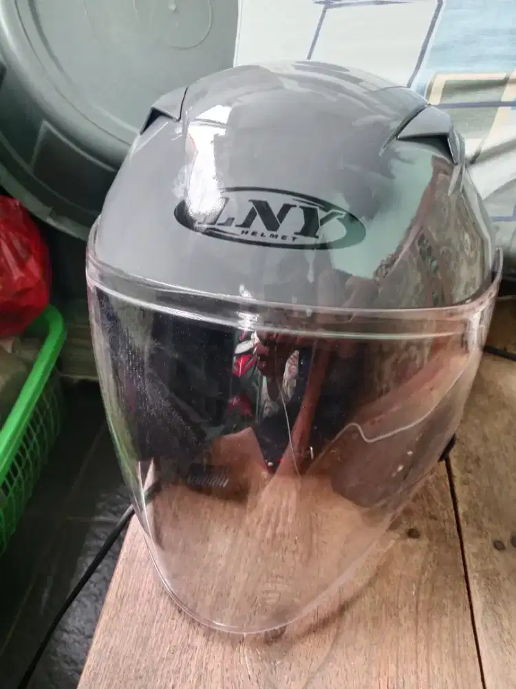 Jual helm merk j5