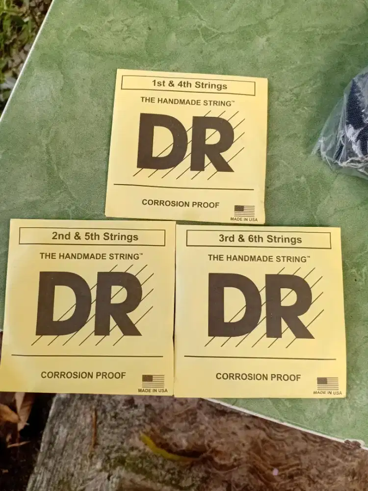 Senar buat main gitar