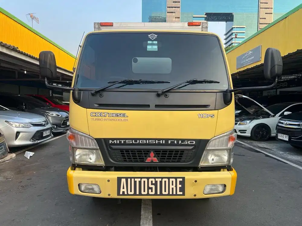Mitsubishi Fuso Canter Colt Diesel FE71 Aluminium Box 2013/2014 Kuning