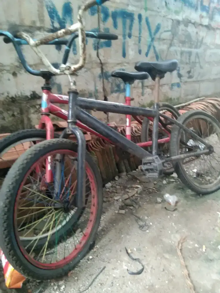 sepeda BMX ukuran 20