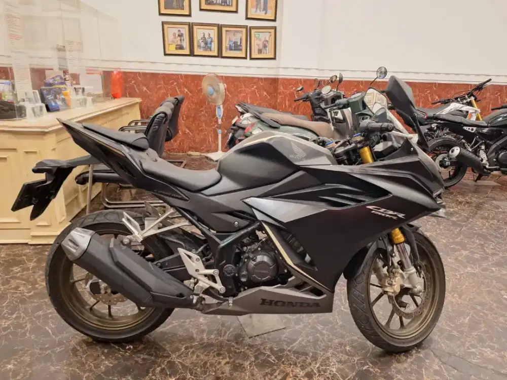 DP 1JUTA CBR 150R 2023 KM.3RIBU BISA CICIL BISA CASH BISA TUKARTAMBAH
