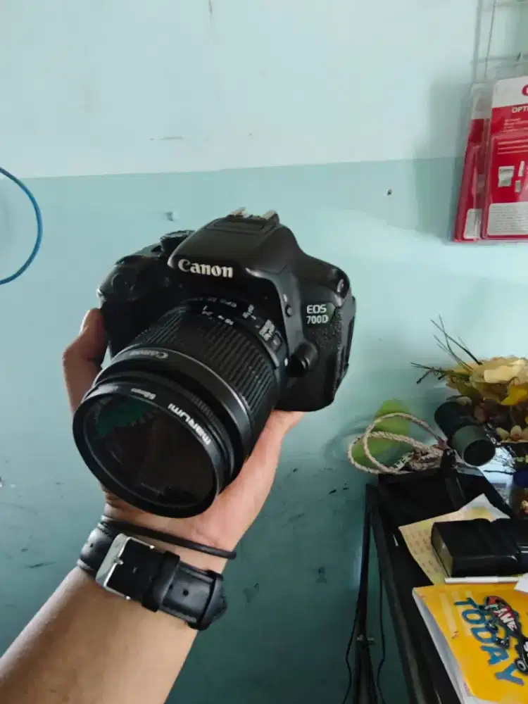 CANON 700D KIT 18-55MM TOUCHSCREEN