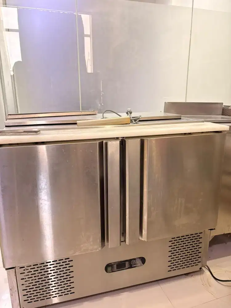 UNDERCOUNTER CHILLER GEA 2 DOOR | BONUS ICE BIN | 3 Jt NEGO TIPIS