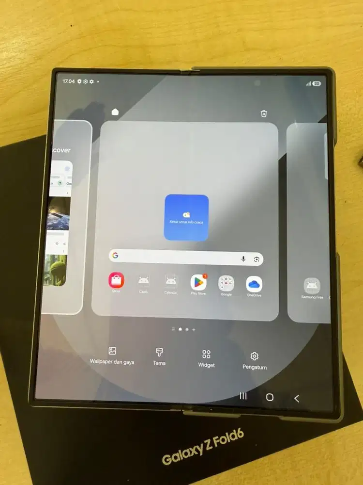 Samsung Z Fold 12/256Gb dan Samsung Watch Ultra Garansi Sein