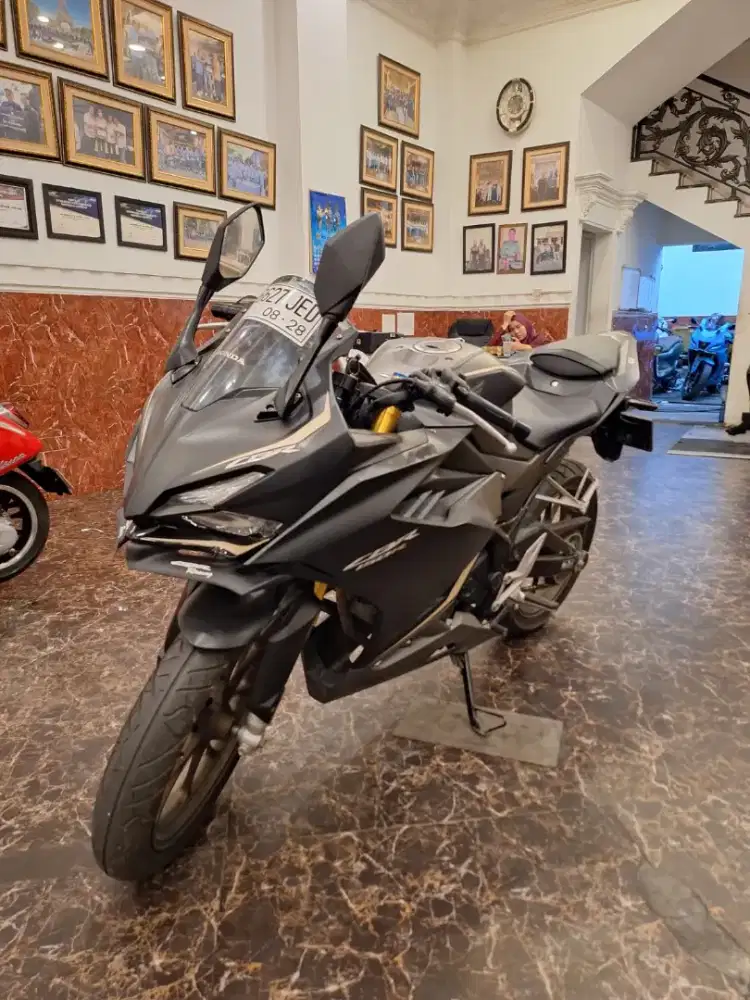 DP 1JUTA CBR 150R 2023 KM.3RIBU BISA CICIL BISA CASH BISA TUKARTAMBAH