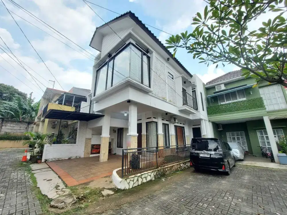 Rumah Dalam Townhouse Siap Huni Harga Murah Lingkungan Tenang