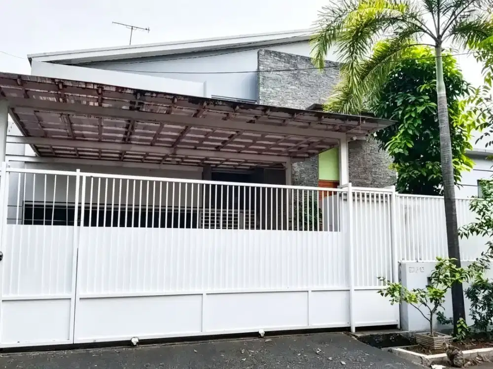 RUMAH SUPER MEWAH BGTTT‼ LT 465 m² + KOLAM RENANG PRIVATE di Duren Sawit!