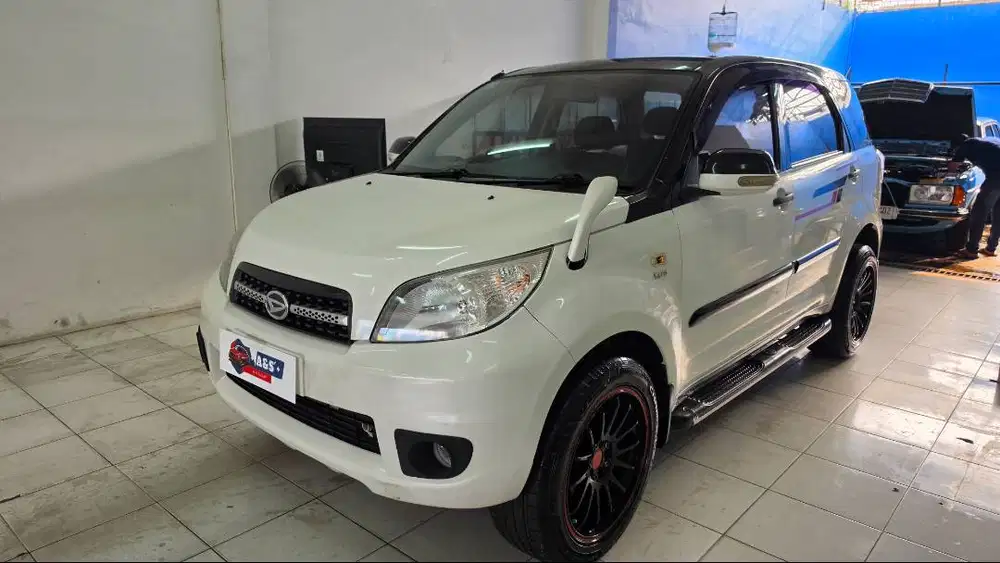 Daihatsu Terios 1.5 TS 2014 manual putih dp 10juta nego no laka banjir