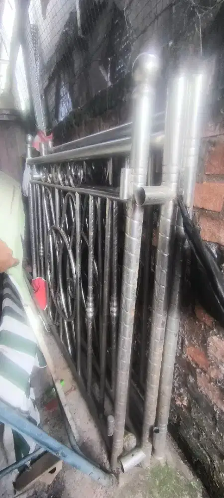 Pagar Stainless