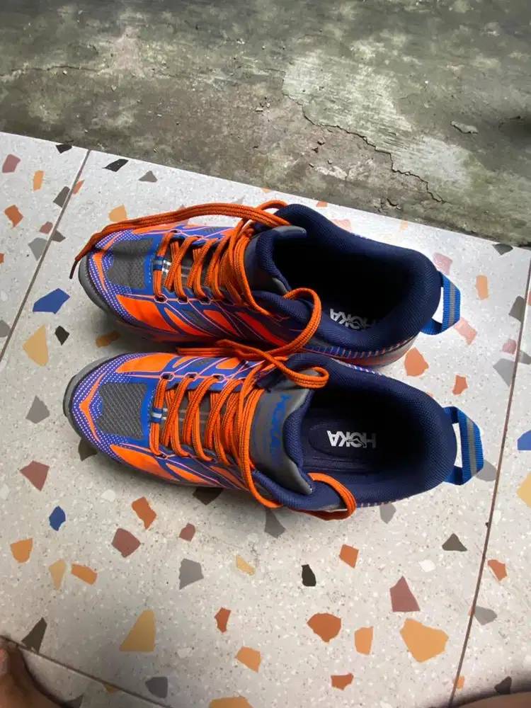 sepatu hoka ukuran 43 minat wa