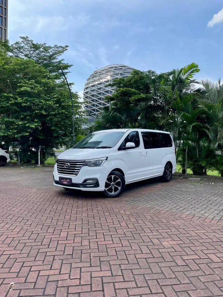 Hyundai H-1 2.5 AT (Diesel) 2018