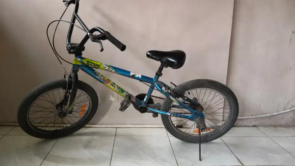 Sepeda BMX anak