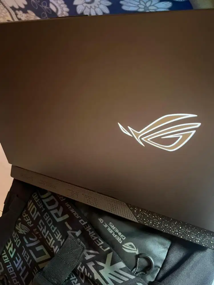 ROG STRIX 713 RYZEN 7 6800HS