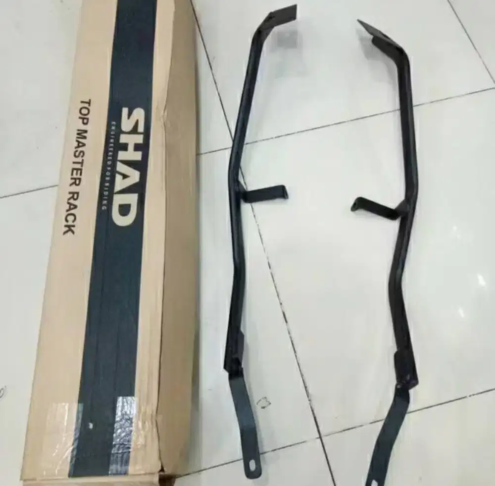 Breket box Aerox old dan Aerox new (merk Shad)