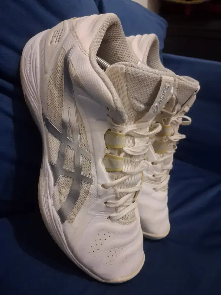 SALE..ORIGINAL ASICS GEL HOOP Tenis Padel
Size 42½ insole 27cm