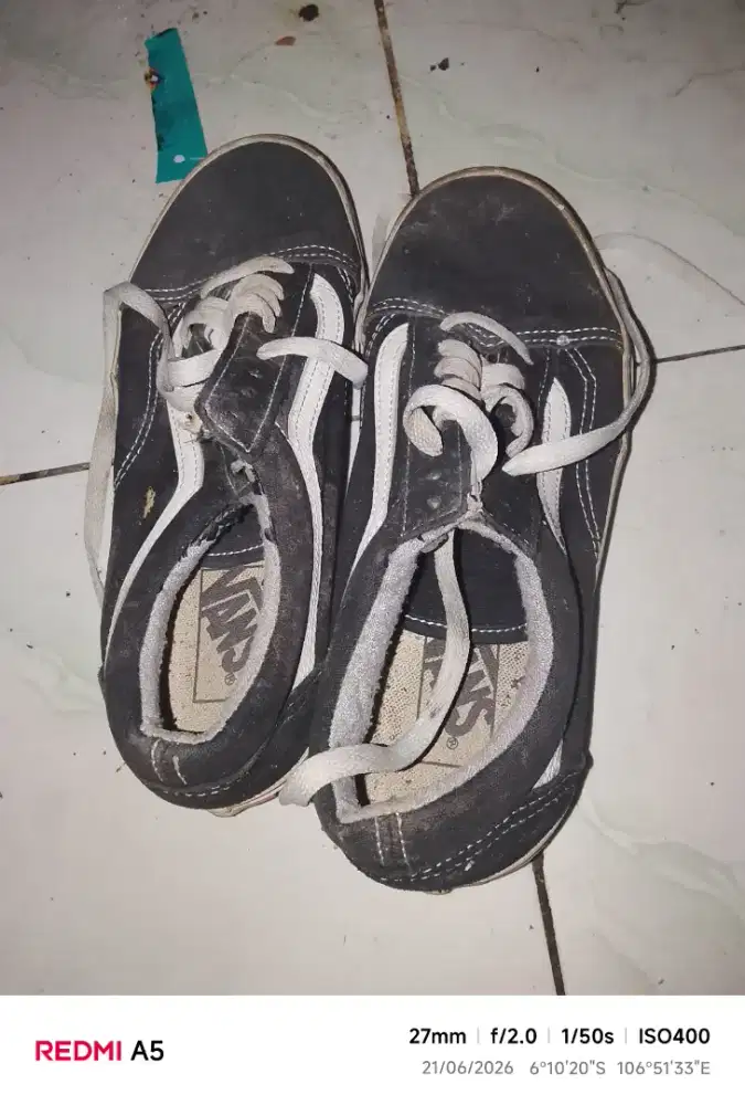 Sepatu Vans sekolah