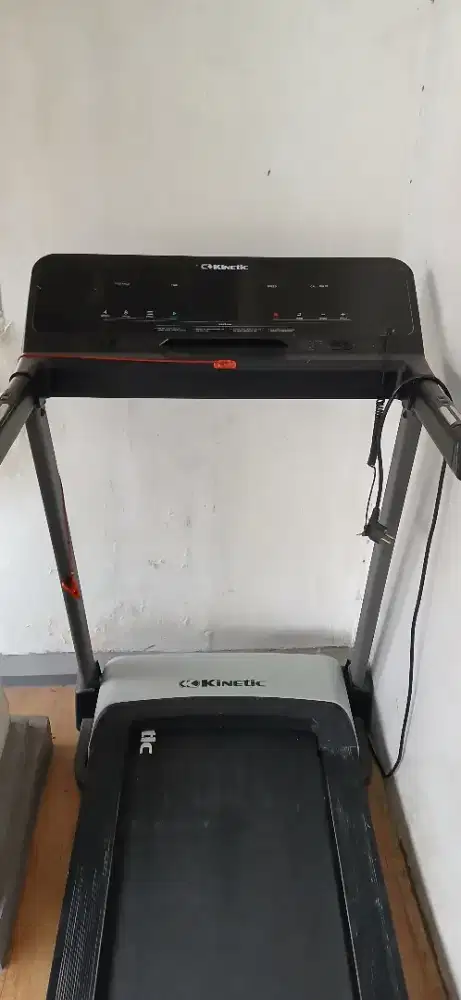 TREADMILL JOGING KONDISI BAGUS DAN BERFUNGSI SEMUA