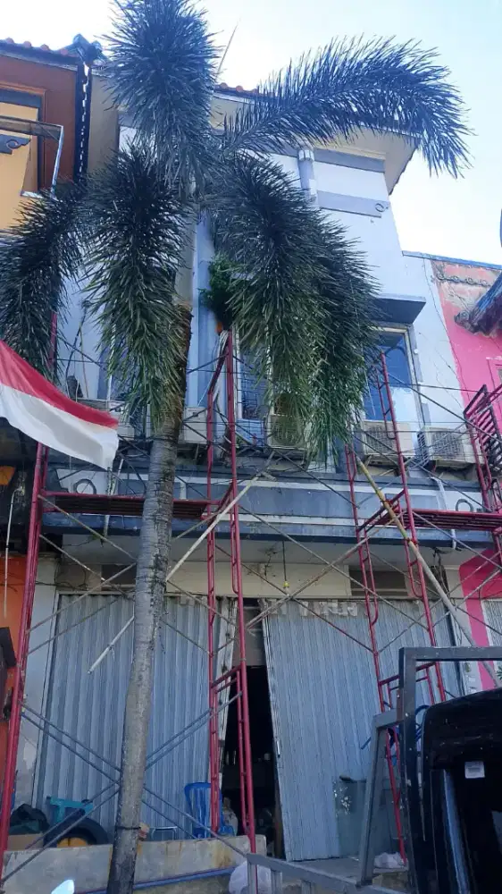 RUKO 2,5 DEKAT PINGGIR JALAN LANTAI BALIKPAPAN BARU