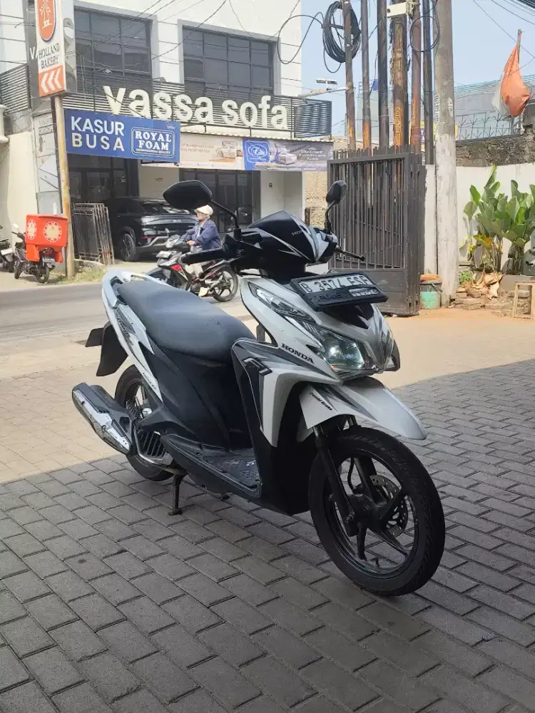 Jual Motor Vario 125cc CBS ISS 2014