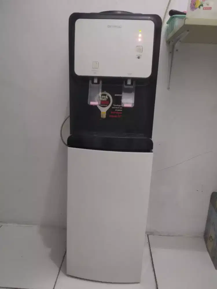 Dispenser Panas Dan Dingin