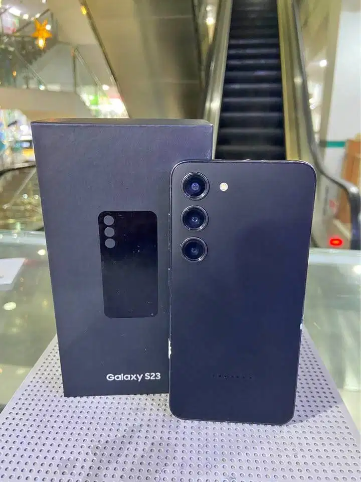 Second SAMSUNG S23 8/256gb BLACK (SEIN) Welljoss