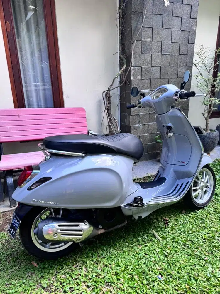 VESPA MATIC PRIMAVERA 150 ABS TANGAN PERTAMA DAN SELALU SERVIS DIRESMI