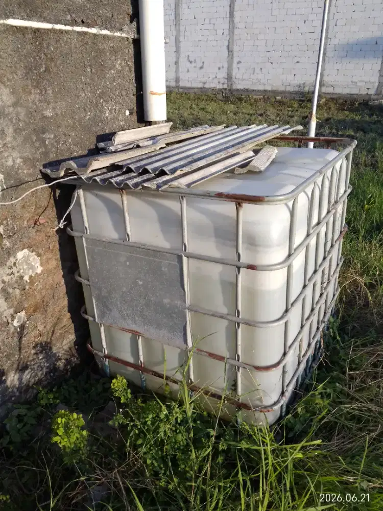 Tandon air 1000 liter
