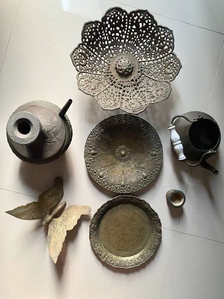 Aneka Kuningan Antik