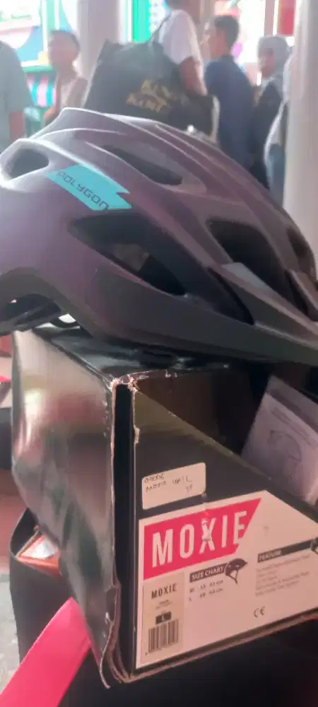 Jual Murah Helm Sepeda Polygon Moxie