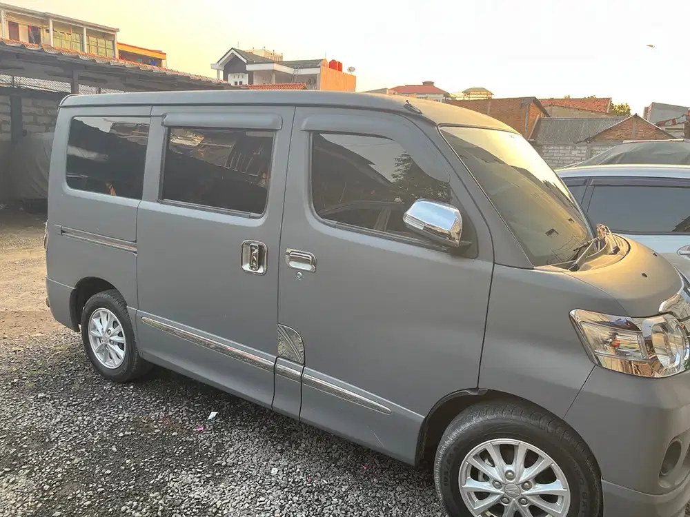Daihatsu Luxio 2021 Bensin