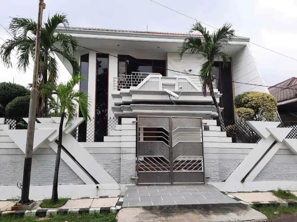 rumah kawasan old money surabaya timur dharmahusada indah utara
