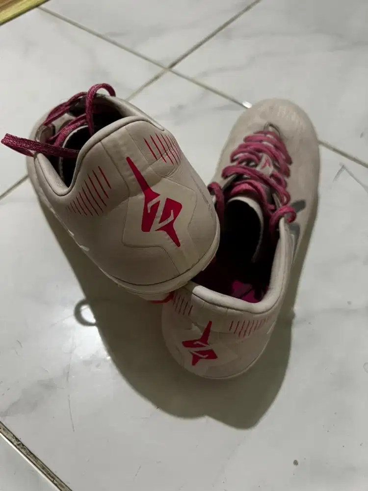 Sepatu bola specs uk 43