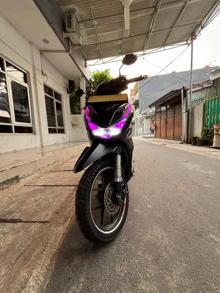 Beat Deluxe Black 2020