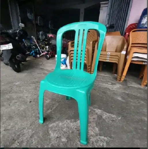 Kursi Plastik Sandaran Warna 101 MC Tosca