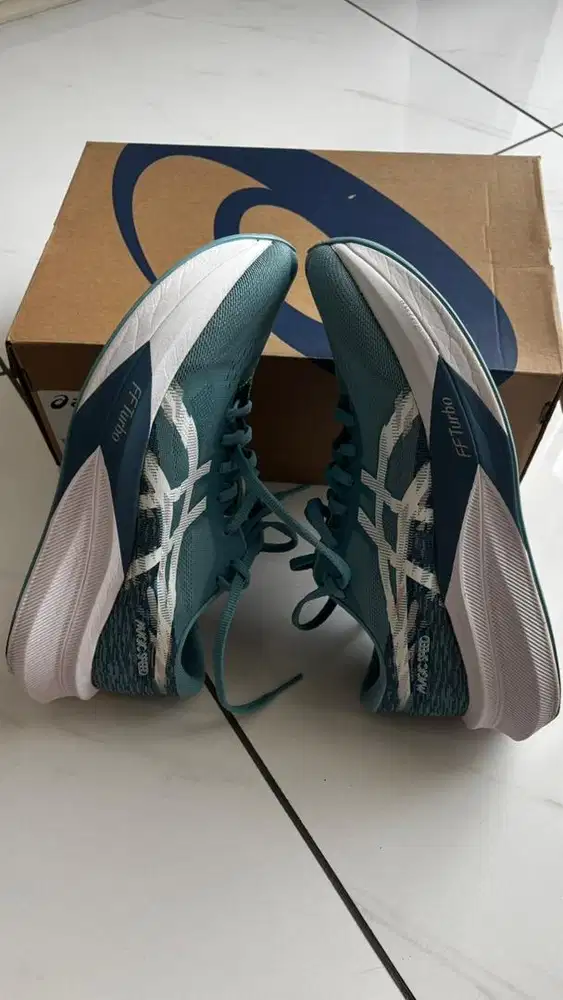 Asics - Magic Speed 4