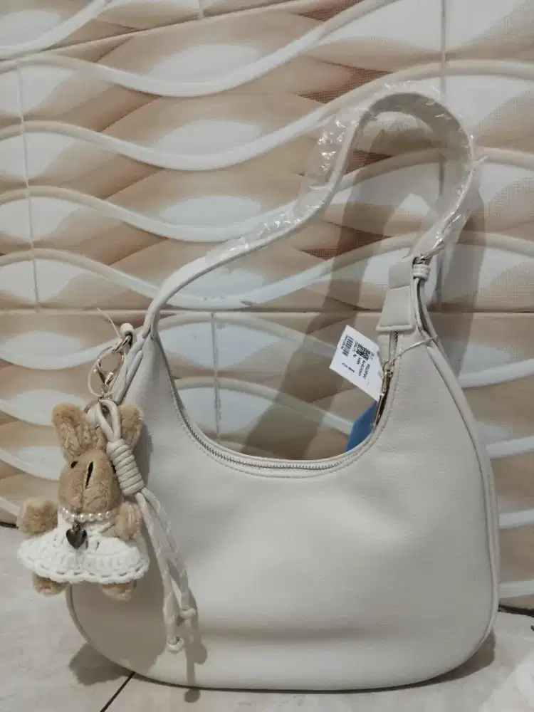 En-ji Shoulder Bag – Tas Bahu Wanita Elegan & Minimalis