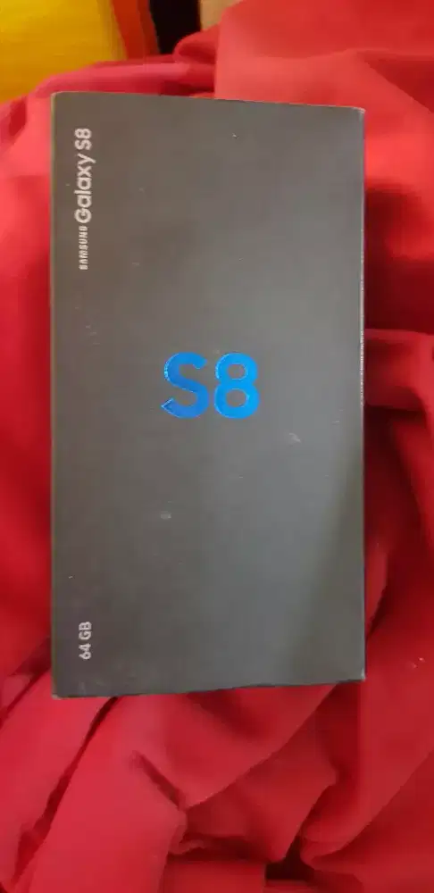 Jual hp samsung S8 4/64 resmi sein. Warna silver