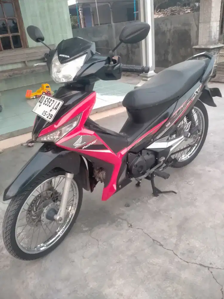 Supra x 125 th 2019 irit mesin halus ex orang tua