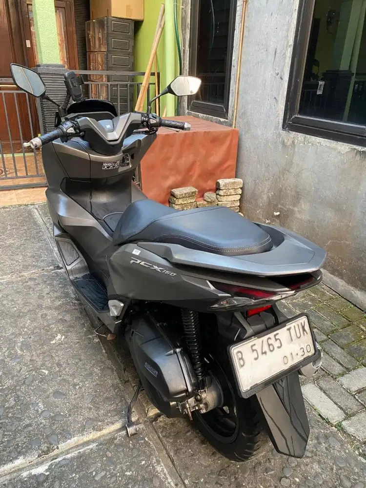 PCX 2025 160cc Grey Silver