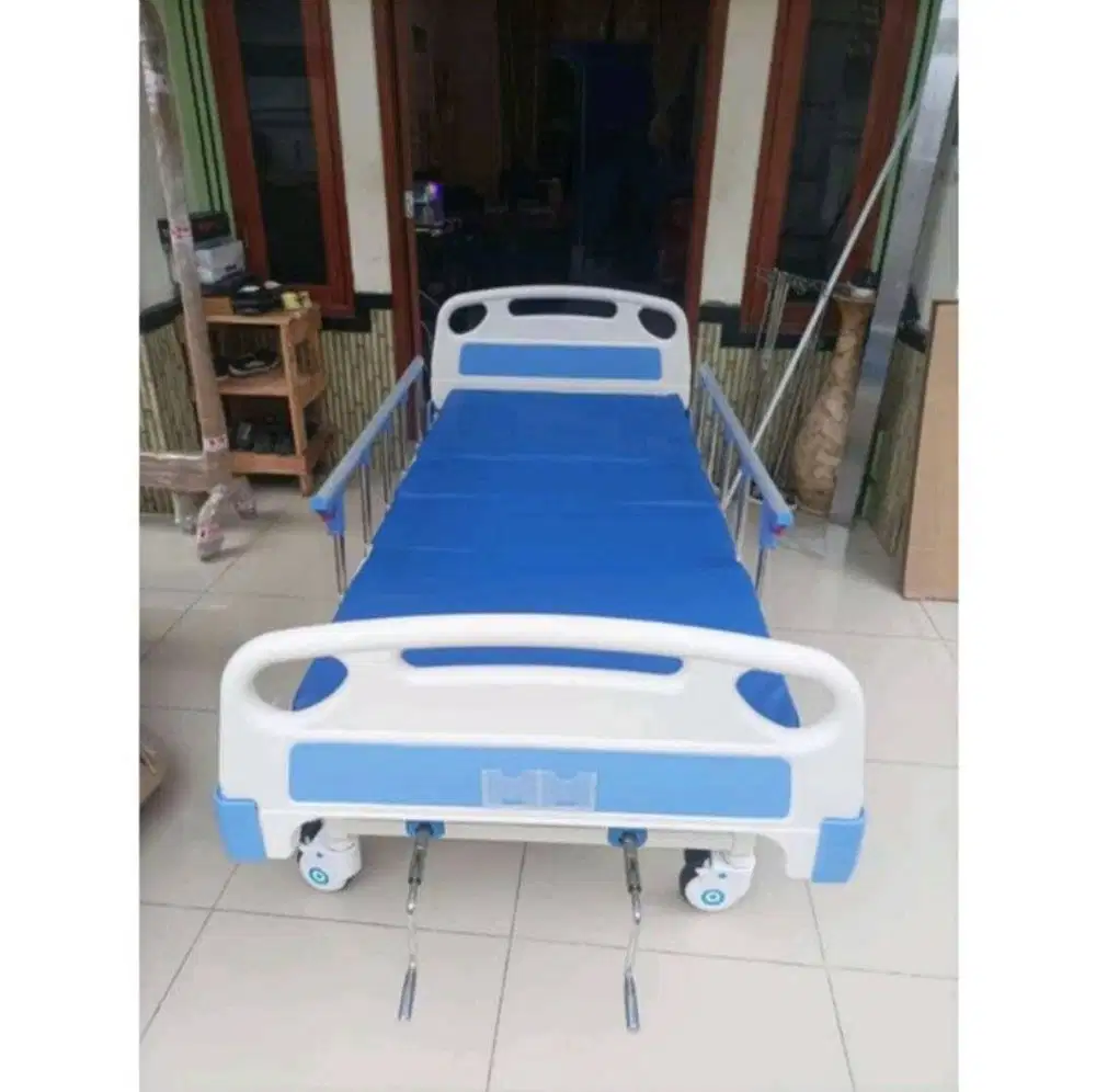 Ranjang Rumah Sakit 2 crank + Matras