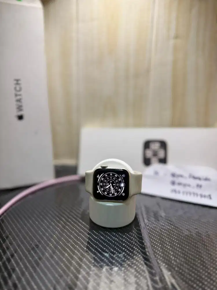 Apple Watch SE 2 (40mm) garansi on 9/2026