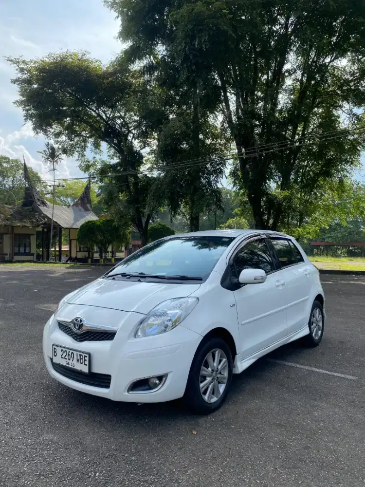 DIJUAL YARIS S 1.5 MT