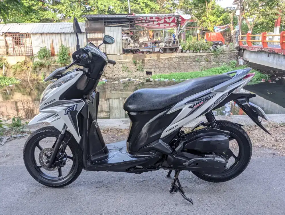 Vario 125cc 2013 Putih KZR Mesin Istimedut