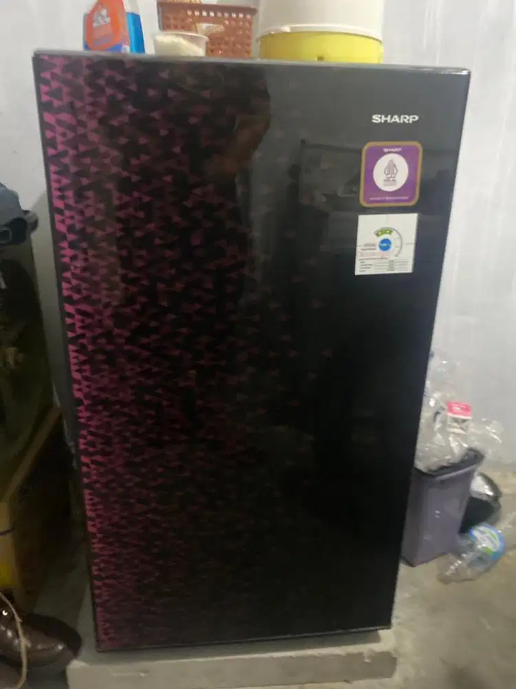 kulkas sharp pemakaian ga ada setahun